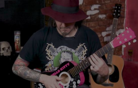 Watch John 5 shred with a Hello Kitty mini guitar