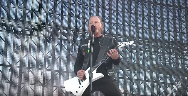 Watch Metallica dedicate “Whiskey in the Jar” to Thin Lizzy’s Phil Lynott